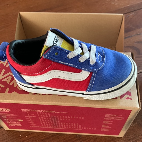 Vans Toddler Boys - like new! Size 6 - Picture 10 of 16